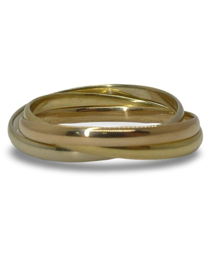 Optez pour l’élégance classique avec cette alliance en or jaune, or blanc et or rose 18K, un bijou raffiné qui symbolise l’union parfaite et l’harmonie. Son design tricolore apporte une touche de caractère et s’adapte à tous les styles. Idéale pour un mariage, un anniversaire ou pour compléter une collection de bijoux précieux.