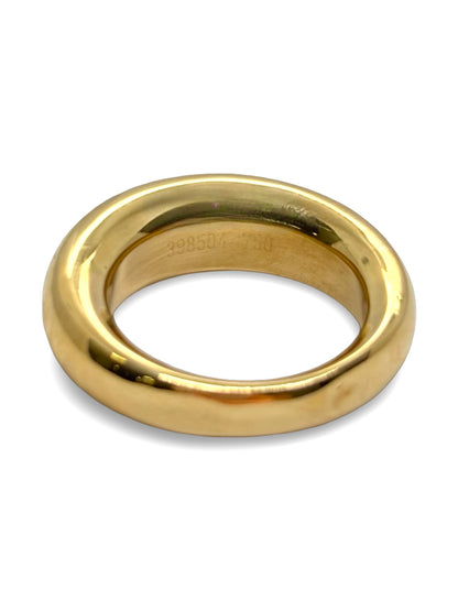 Bague jonc Chaumet en or jaune 18 carats au design épuré et intemporel. Ce bijou de luxe met en valeur la beauté de l’or jaune grâce à des lignes élégantes et une finition soignée. Appréciée pour son raffinement et son style classique, cette bague signée Chaumet s’adapte aussi bien à un port quotidien qu’aux grandes occasions.