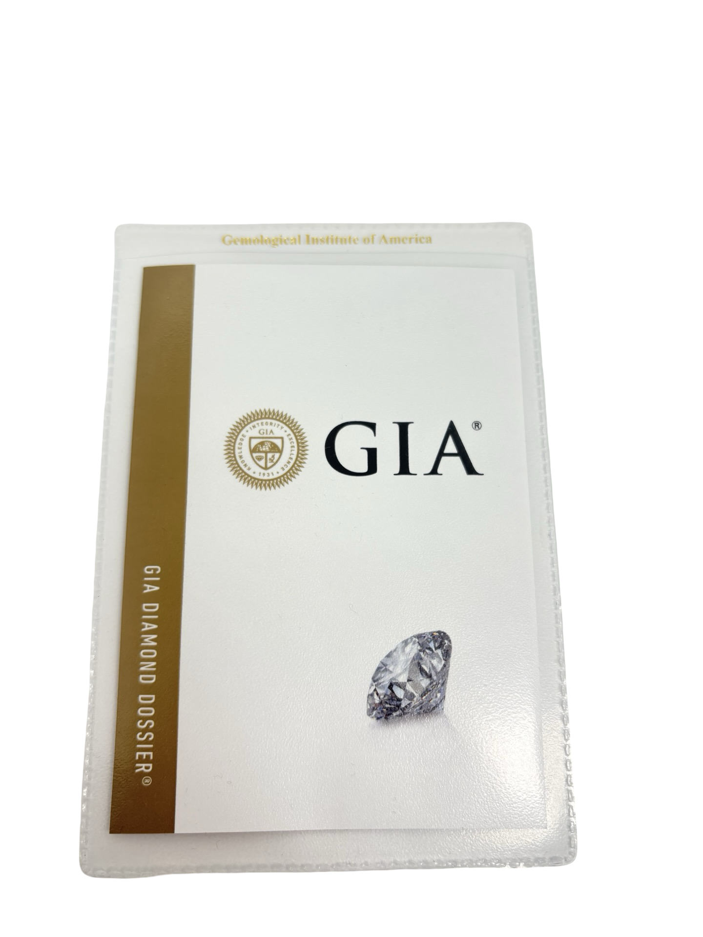 Bague solitaire en or blanc 18K ornée d’un diamant de 0,80 carat. Cette bague en or blanc 18 carats met en valeur un diamant central de 0,80 ct, idéal pour une demande en mariage, des fiançailles ou une occasion particulière. Son design intemporel et élégant sublime la pierre précieuse et apporte une touche de raffinement. Une bague solitaire en diamant délicate et lumineuse, parfaite pour celles qui recherchent un bijou classique et sophistiqué.