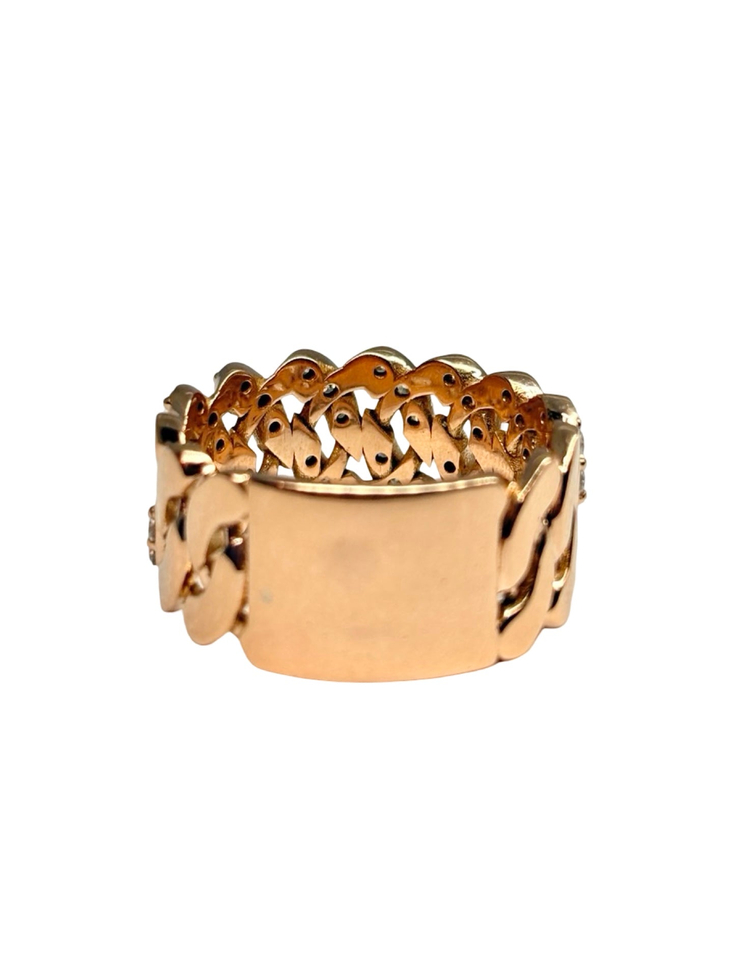 Bague en or rose 18K (750‰) sertie de diamants totalisant 0,60 carat. Son design raffiné met en valeur l'éclat des diamants et la douceur de l'or rose, offrant un bijou élégant et intemporel. Idéale comme bague de fiançailles, cadeau d'anniversaire ou bijou du quotidien, elle apporte une touche de sophistication à chaque tenue. Cette création joaillière allie savoir-faire, qualité et brillance pour sublimer chaque moment précieux.