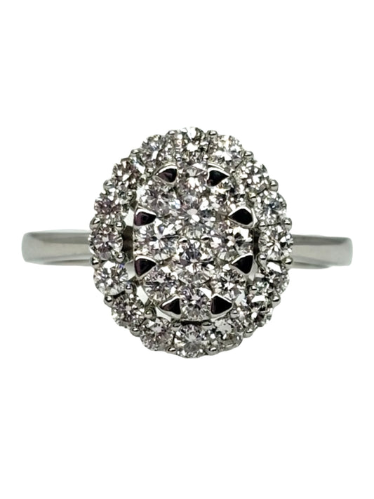Bague en or blanc 18K sertie de diamants totalisant 1 ct. Cette bague de joaillerie élégante met en valeur l’éclat naturel des diamants sur un anneau en or blanc 18 carats. Son design raffiné et intemporel en fait un bijou précieux idéal pour sublimer une tenue au quotidien ou lors d’une occasion spéciale. Une bague diamant en or blanc 18K alliant élégance, finesse et sophistication.
