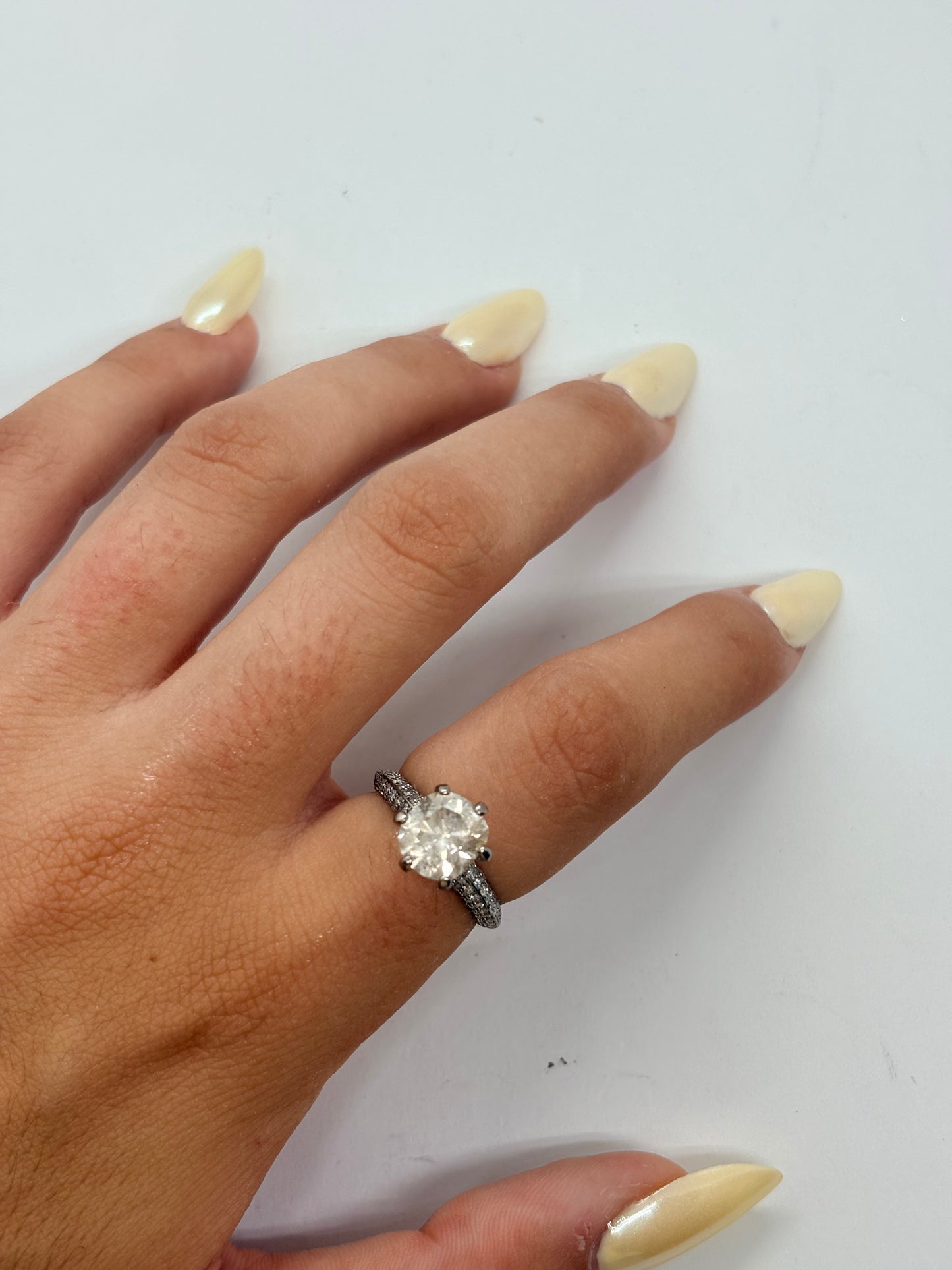 Bague solitaire or blanc 18K et diamants 3,03 ct
