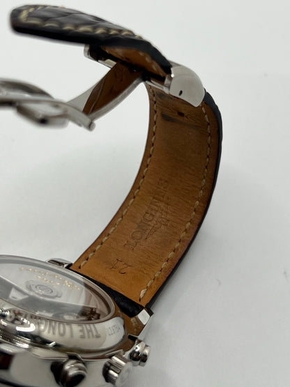 Découvrez cette Longines Master Collection de 2012, un modèle emblématique alliant tradition horlogère et raffinement contemporain. Livrée en full set, avec sa boîte, ses papiers et tous les accessoires d’origine, cette pièce est idéale pour les collectionneurs exigeants et les amateurs de montres suisses authentiques. Une montre classique et intemporelle, parfaite pour enrichir toute collection d’élégance.