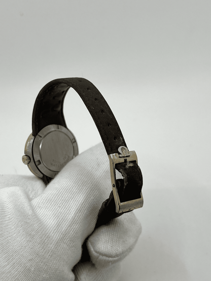 Découvrez l'Omega Dynamic Tool 102, une montre emblématique vendue avec sa boîte d'origine et son certificat d'authenticité. Ce modèle au design unique séduit les amateurs d’horlogerie par son style intemporel et sa précision. Idéale pour les collectionneurs, cette Omega Dynamic Tool 102 est une pièce rare alliant histoire et élégance.







